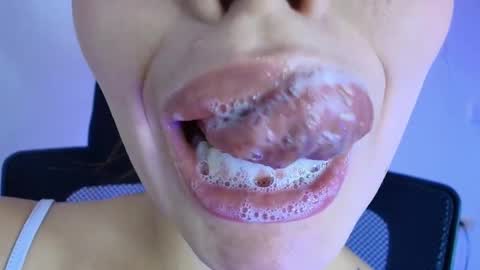 Lisbet online show from 02.06.26