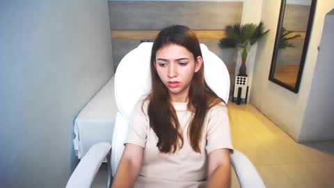 Snapshot of liseth_fox chatting on 12.12.24 Liseth Fox online show from 12.12.24