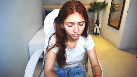 Snapshot of liseth_fox chatting on 12.28.24 Liseth Fox online show from 12.28.24