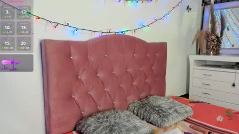 Snapshot of lissa_brown_ chatting on 12.20.24 Lissa online show from 12.20.24