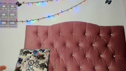 Snapshot of lissa_brown_ chatting on 01.09.25 Lissa online show from 01.09.25