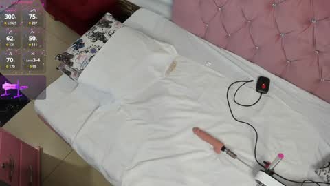 Snapshot of lissa_brown_ chatting on 01.23.25 Lissa online show from 01.23.25