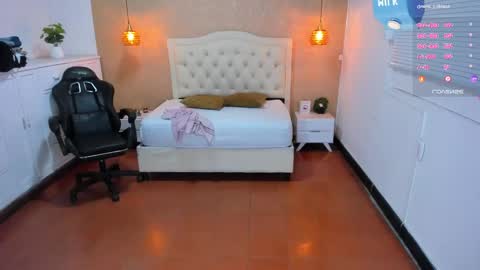 L I S S A  online show from 02.11.25