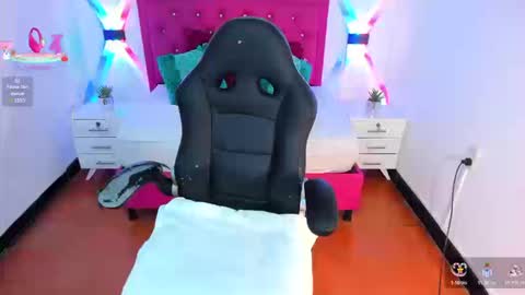 L I S S A  online show from 09.21.25