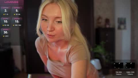 Snapshot of lissablush_ chatting on 09.17.25 Lissa online show from 09.17.25