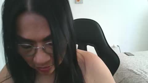 Lissafeethot online show from 12.14.25