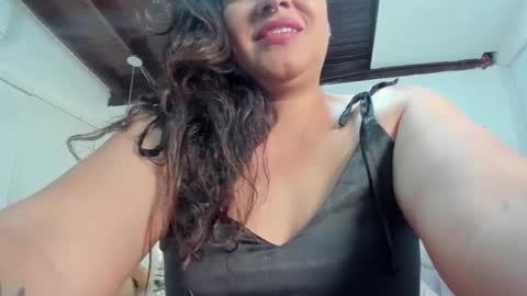 Snapshot of lissaharris chatting on 12.01.25 lissaharris online show from 12.01.25