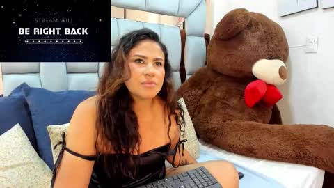 Snapshot of lissaharris chatting on 12.02.25 lissaharris online show from 12.02.25