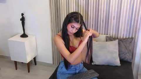 Snapshot of lissawild_ chatting on 10.17.25 ss  online show from 10.17.25