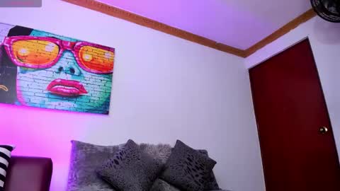 Snapshot of lissbrown chatting on 12.19.25 Liss Brown online show from 12.19.25