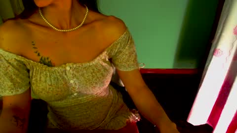 Snapshot of lisstaylor chatting on 12.29.24 Liss online show from 12.29.24