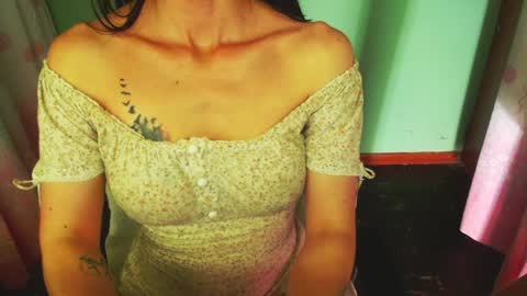 Snapshot of lisstaylor chatting on 02.01.25 Liss online show from 02.01.25