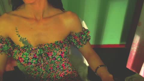 Snapshot of lisstaylor chatting on 02.07.25 Liss online show from 02.07.25