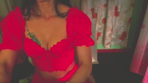 Snapshot of lisstaylor chatting on 02.24.25 Liss online show from 02.24.25