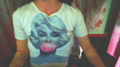 Snapshot of lisstaylor chatting on 03.04.25 Liss online show from 03.04.25