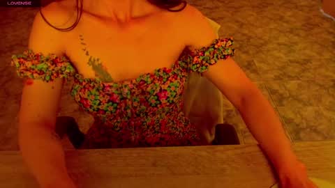 Snapshot of lisstaylor chatting on 09.25.25 Liss online show from 09.25.25