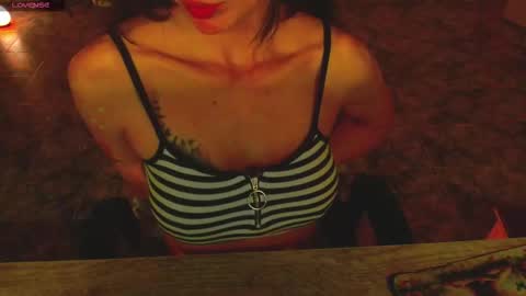 Snapshot of lisstaylor chatting on 12.02.25 Liss online show from 12.02.25