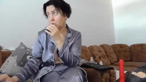 Snapshot of litisialove455 chatting on 02.15.25 litisialove455 online show from 02.15.25