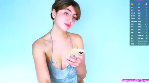 Snapshot of litlle_flowers chatting on 09.25.25 Lana online show from 09.25.25