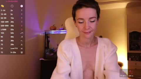 Snapshot of litllle_alis_a chatting on 09.14.25 Alisa online show from 09.14.25