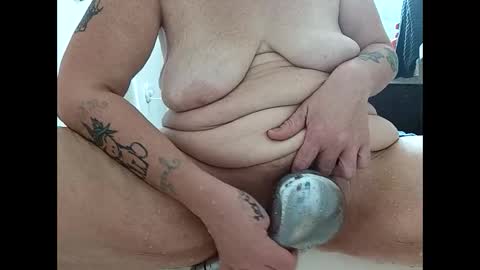 Snapshot of littlcuddlebug89 chatting on 11.11.25 littlcuddlebug89 online show from 11.11.25