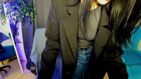 Isabel online show from 05.18.26