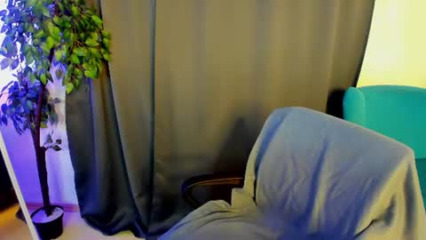 Isabel online show from 06.14.26