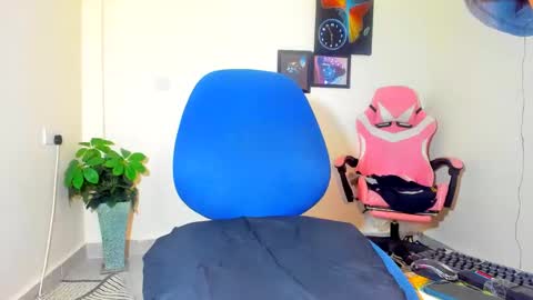 Snapshot of little_africa chatting on 02.28.25 little_africa online show from 02.28.25