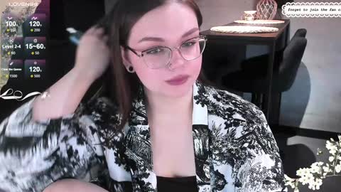 Snapshot of little_bambii_ chatting on 01.24.25 Eva online show from 01.24.25