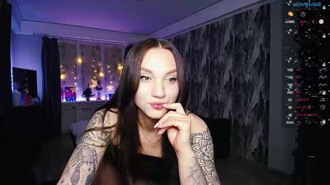 Birdy online show from 12.22.25