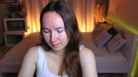 Snapshot of little_doll_meow chatting on 10.03.25 Alexandra online show from 10.03.25