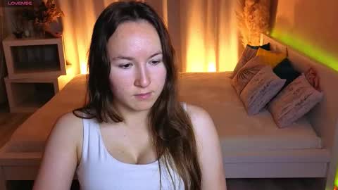 Snapshot of little_doll_meow chatting on 10.08.25 Alexandra online show from 10.08.25