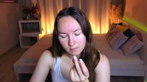 Snapshot of little_doll_meow chatting on 10.09.25 Alexandra online show from 10.09.25