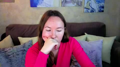 Snapshot of little_doll_meow chatting on 10.16.25 Alexandra online show from 10.16.25