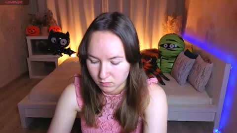 Snapshot of little_doll_meow chatting on 10.24.25 Alexandra online show from 10.24.25