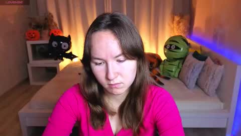 Snapshot of little_doll_meow chatting on 10.27.25 Alexandra online show from 10.27.25