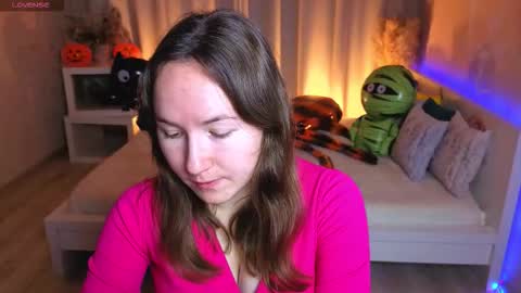 Snapshot of little_doll_meow chatting on 10.28.25 Alexandra online show from 10.28.25