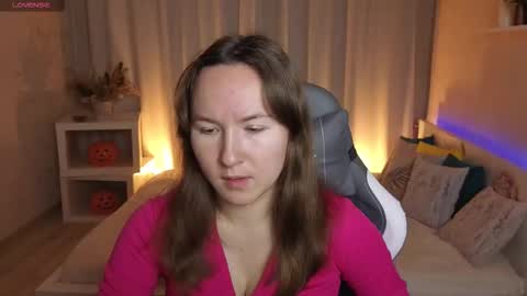 Snapshot of little_doll_meow chatting on 11.10.25 Alexandra online show from 11.10.25