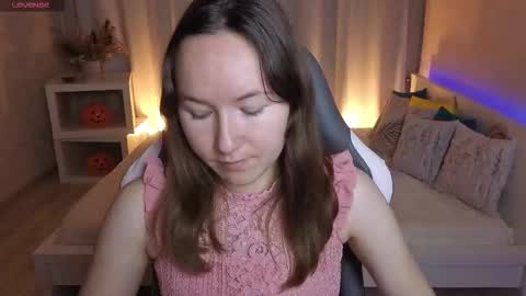 Snapshot of little_doll_meow chatting on 11.13.25 Alexandra online show from 11.13.25