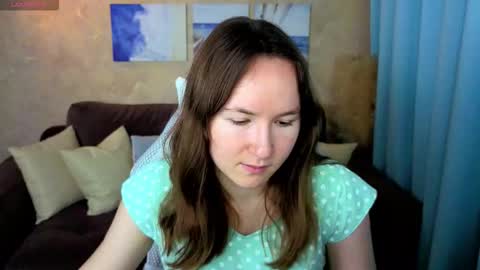 Snapshot of little_doll_meow chatting on 11.20.25 Alexandra online show from 11.20.25