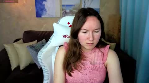 Snapshot of little_doll_meow chatting on 11.28.25 Alexandra online show from 11.28.25