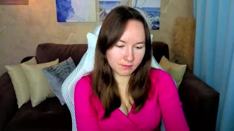 Snapshot of little_doll_meow chatting on 12.01.25 Alexandra online show from 12.01.25