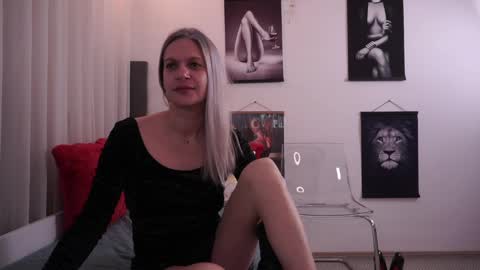 Snapshot of little_heart_andreea chatting on 03.12.25 little_heart_andreea online show from 03.12.25