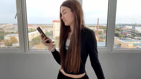 Viiola online show from 10.03.25