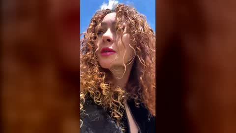 Izzi online show from 05.05.26