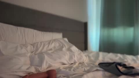 little lies online show from 09.26.25