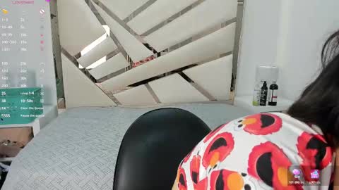 Snapshot of little_melanie chatting on 02.22.25 little_melanie online show from 02.22.25