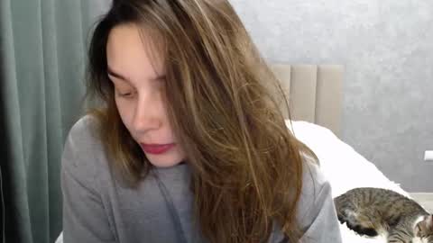 Snapshot of little_mia__ chatting on 02.04.25 Mia   Im online every day 1530 PM in New York  2030 PM in London online show from 02.04.25