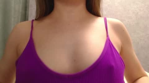 Snapshot of little_mia__ chatting on 02.12.25 Mia   Im online every day 1530 PM in New York  2030 PM in London online show from 02.12.25