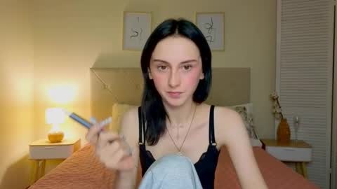 little_mollee online show from 10.03.25